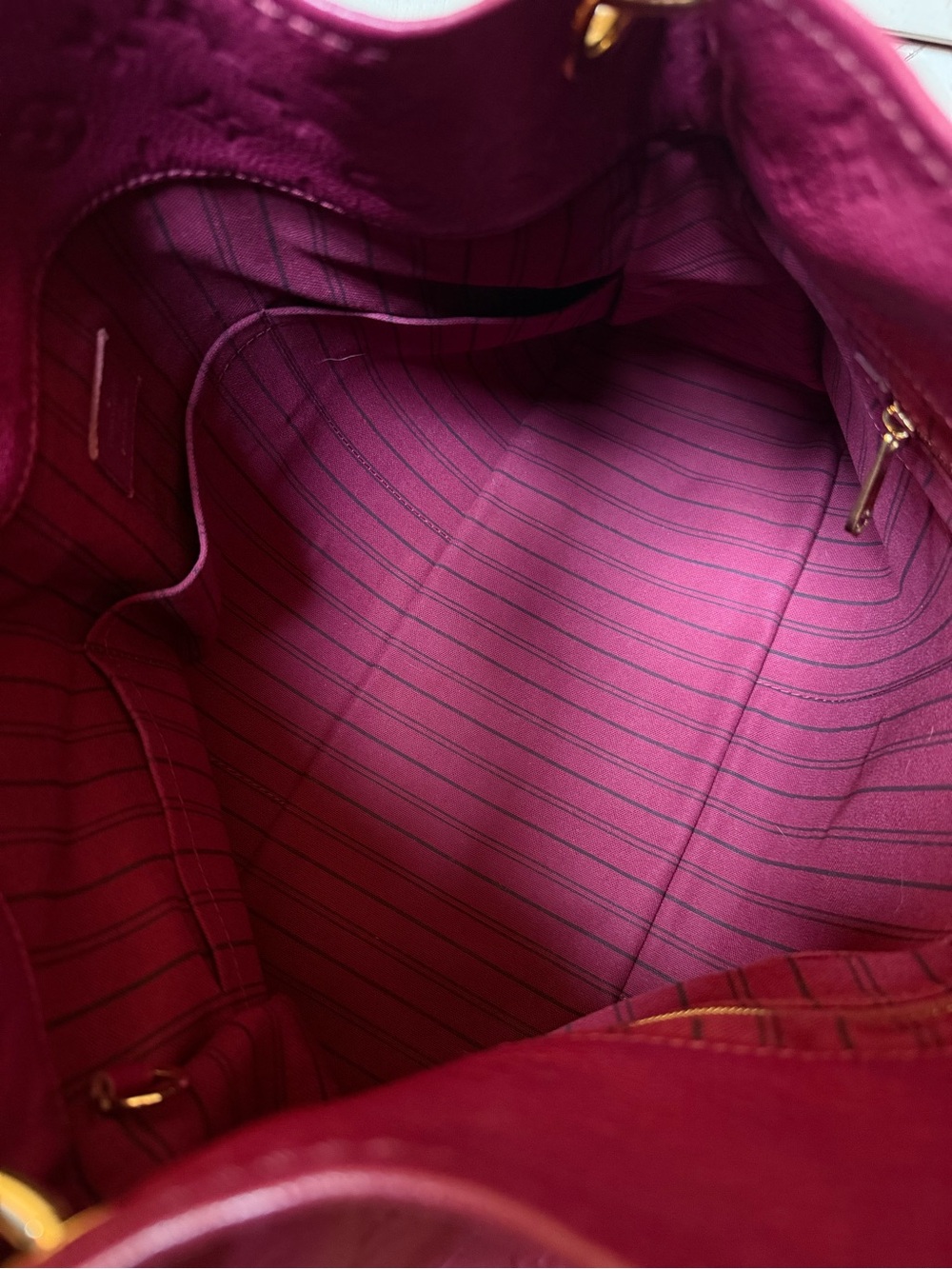Louis Vuitton Monogram Empreinte Artsy MM Leather Shoulder Bag Raspberry - Picture 11 of 11